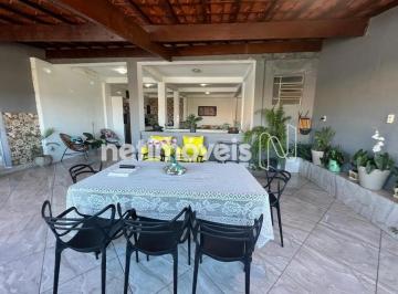 Casa · 360m² · 3 Quartos · 2 Vagas · Lote de 360m²;, com 02 moradias.