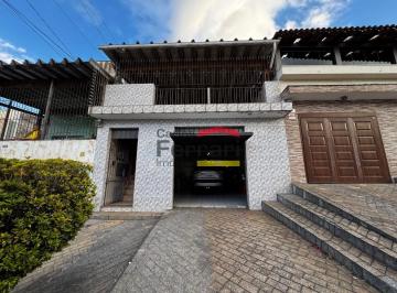 Casa · 160m² · 3 Quartos · 3 Vagas · SOBRADO PARA VENDA !