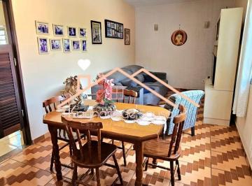 Casa · 244m² · 3 Quartos · 2 Vagas · Casa linda no Santa Clara!!!