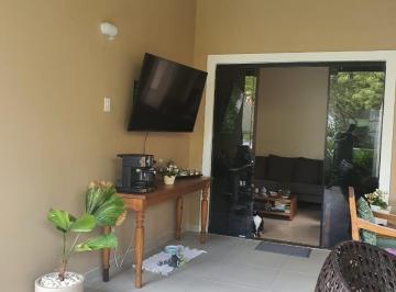 Casa · 189m² · 4 Quartos · 2 Vagas · Vendo Linda casa térrea em Condomínio com 4/4, 2 suítes - Lauro de Freitas - Salvador/Bahia