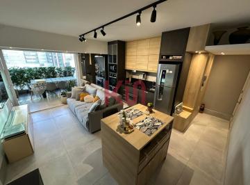 Foto 01 · Apartamento à venda em Moema, São Paulo - 2 quartos, 1 suíte, 2 salas, 2 banheiros, 2 vagas de garag