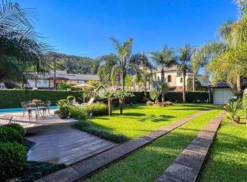 Casa · 375m² · 4 Quartos · 2 Vagas · Linda casa com 4 quartos, sendo 1 suíte no Bairro Walachai em Morro Reuter