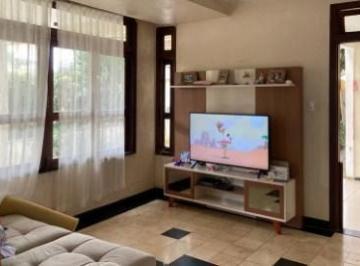 Apartamento · 800m² · 4 Quartos · 4 Vagas · Casa em Itapuã com 2 pavimentos
