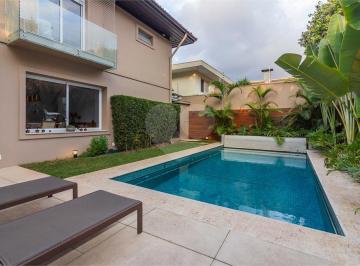 Casa de 4 quartos, São Paulo · Alto de Pinheiros casa à venda com 4 Suítes, piscina e jardim deslumbrante!