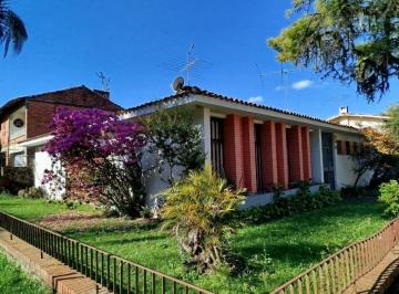 Casa · 252m² · 4 Quartos · 2 Vagas · Impressionante Casa com 4 Dormitórios à Venda, 252 m² por R$ 1.100.000,00 - Jardim Lindóia - Porto A