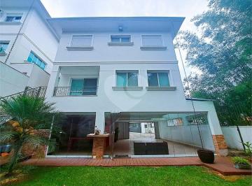 Casa de 4 quartos, São Paulo · Casa em condominio fechado, 4 suítes, área gourmet com churrasqueira e quintal