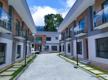 Foto 02 · Imóvel Exclusivo no Alto: Casa em Condomínio com 3 Quartos e 121m² em Teresópolis-RJ