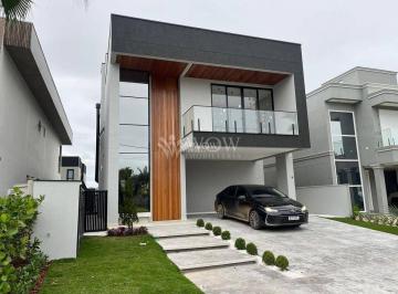 Casa · 3 Quartos · 2 Vagas · Casa a Venda no Condomínio Caledônia em Camboriú