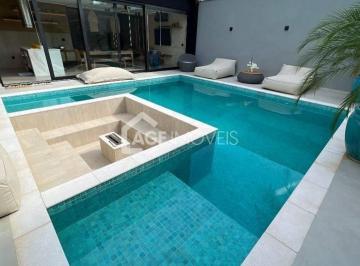 Casa · 660m² · 5 Quartos · 2 Vagas · Casa Cinematográfica na  praia de Camboinhas
