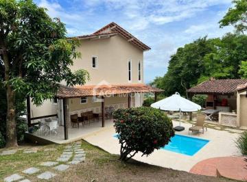 Casa · 150m² · 2 Quartos · Bela casa em rua sem saída
