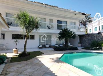 Casa · 350m² · 4 Quartos · 4 Vagas · Casa nos Picolés em Camboinhas
