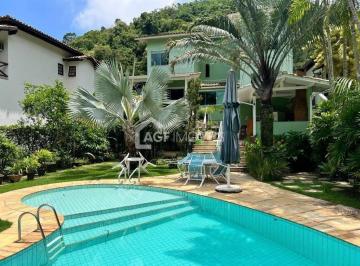 Casa · 300m² · 4 Quartos · 2 Vagas · Casa no Ubá Itacoatiara