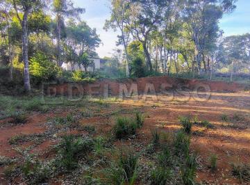 Terreno , Ibiúna · Lindo terreno a 300 metros do asfalto.