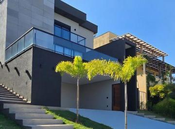 Casa · 307m² · 2 Vagas · Casa no Portal Horizonte | 3 Suítes, Piscina e Privacidade