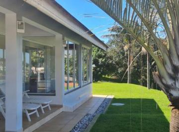 Casa · 4537m² · 3 Quartos · 3 Vagas · Casa térrea mobiliada em condomínio - Bragança Paulista