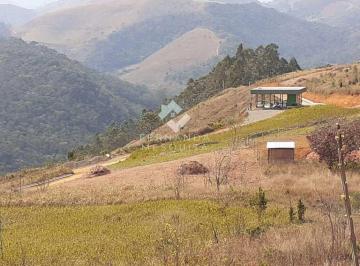 terreno-em-condominio-a-venda-em-teresopolis-pessegueiros1630041.jpeg · Terreno em Condomínio à venda em Teresópolis, Pessegueiros, 727,56m²
