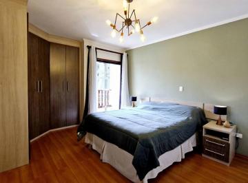 1ab806d2-751e-475e-86f4-72bdd1a9236b · Casa no condomínio Residencial Beatriz para venda com 3 quartos, sendo 1 suíte, 188m²