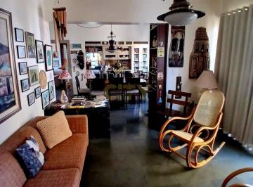 Apartamento · 2 Quartos · 1 Vaga · Vende-se Apartamento no Edifício Veneto
