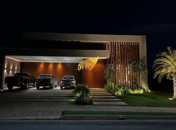 Foto 01 · Lar de Luxo em Cuiabá: Casa Térrea Porteira Fechada no Condomínio Supremo Itália, 4 Suítes e Gourmet