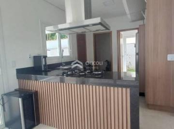 Casa · 560m² · 3 Quartos · 3 Vagas · Residencial › Casa em