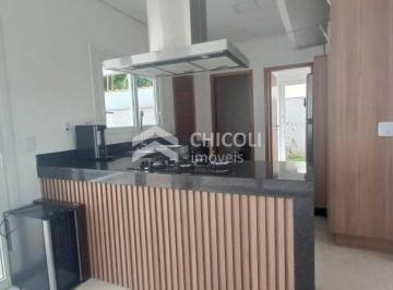 Casa · 560m² · 3 Quartos · 3 Vagas · Residencial › Casa em