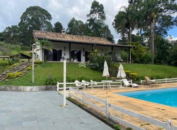 Rural · 18300m² · 4 Quartos · 14 Vagas · Residencial › Chácara em