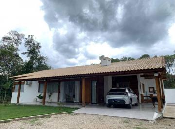 Rural · 2000m² · 2 Quartos · 6 Vagas · Residencial › Chácara em