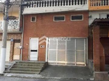 Casa · 230m² · 2 Quartos · 2 Vagas · Residencial › Casa em