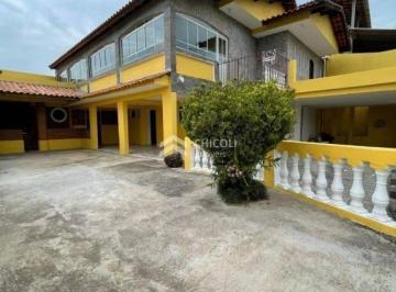 Casa · 270m² · 3 Quartos · 4 Vagas · Residencial › Casa em