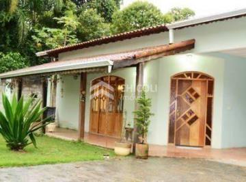 Casa · 1200m² · 3 Quartos · 5 Vagas · Residencial › Casa em