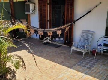 Casa · 210m² · 2 Quartos · 2 Vagas · Residencial › Casa em