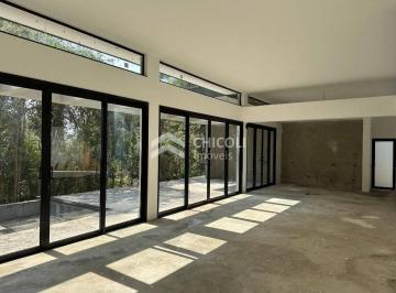 Casa · 980m² · 6 Quartos · Residencial › Casa em