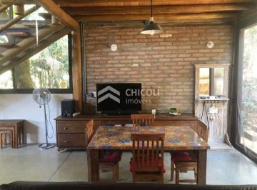 Casa · 1049m² · 2 Quartos · 4 Vagas · Residencial › Casa em