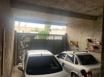 Casa · 250m² · 2 Quartos · 2 Vagas · Residencial › Casa em
