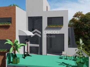 Casa · 360m² · 4 Quartos · 2 Vagas · Residencial › Casa em