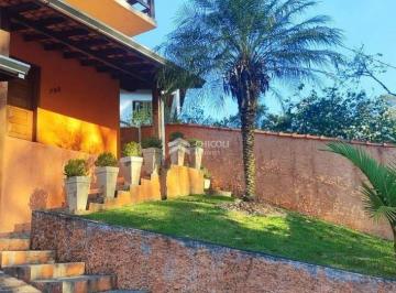 Casa · 500m² · 4 Quartos · 2 Vagas · Residencial › Casa em