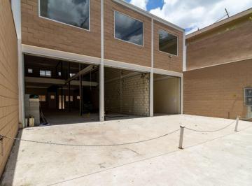 Comercial · 100m² · 3 Vagas · Loja na Rua Nanuque, N. 110 - Loja 03 • 100 m²