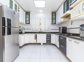Casa · 360m² · 3 Quartos · 3 Vagas · Sobrado com três suítes em condomínio fechado!