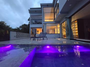 Casa de 3 quartos, Penha · CASA VISTA MAR - 350m - piscina - Natureza