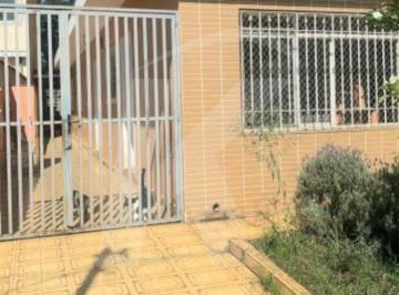 Casa · 96m² · 2 Quartos · 2 Vagas · Casa terrea com mais de 247m2 de terreno, 2 quartos, 2wc, 2 vagas, quintal e jardim perto do metrô.
