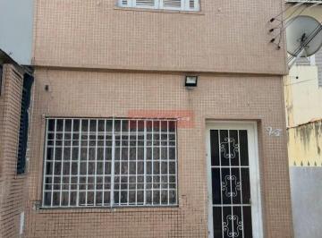Casa · 72m² · 2 Quartos · 1 Vaga · Sobrado bem localizado