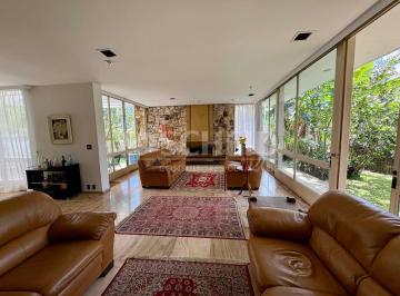 Casa · 639m² · 5 Quartos · 4 Vagas · Casa à venda em Interlagos com 5 quartos, 3 suítes, 4 vagas de garagem, piscina