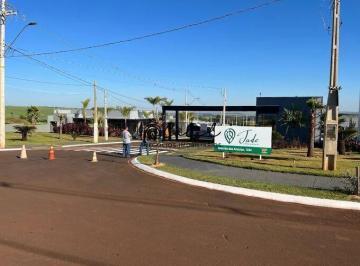 Casa · 64m² · 2 Quartos · 2 Vagas · Casa com amplo quintal, 2 quartos, sendo 1 suíte à venda por R$ 330.000,00 - Condomínio Jade, Brodow