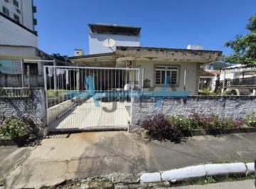 Terreno · 284m² · Oportunidade Única: Terreno com Casa no Bairro Nações, Balneário Camboriú!