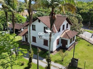 Casa · 216m² · 8 Quartos · 2 Vagas · Casa em Jaraguá do Sul, Bairro Barra do Rio Cerro