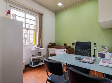 Comercial · 11m² · 1 Quarto · Sala comercial na Rua Alfredo André, N. 42 - sala 02 • 11 m²