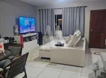 Casa · 120m² · 3 Quartos · 2 Vagas · Sobrado à venda no bairro Ingleses do Rio Vermelho - Florianópolis/SC