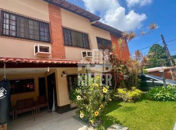 f104d08fd05e515dcb2f89a3f3f98fb59d57833f · Casa com 2 dormitórios à venda, 80 m² por R$ 540.000,00 - Itaipu - Niterói/RJ