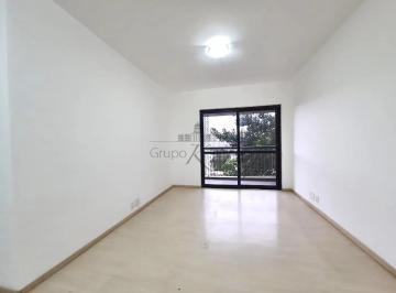 Sala · Moema - 3 Dormitórios - 1 Suíte - 90m² - 2 Grs R$ 1.249.000,00