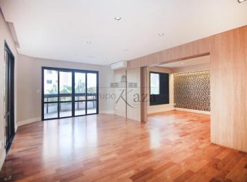 Apartamento · 216m² · 3 Quartos · 3 Vagas · Moema - 3 Suítes - 216m² - 3 Grs. R$ 3.100.000,00